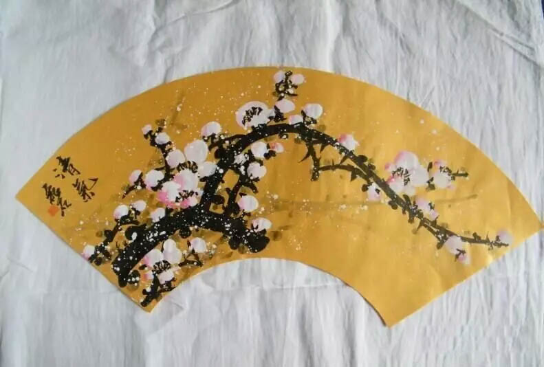 13933833130磊石,职业画家,毕业于河北师大美术系,师承中国花鸟